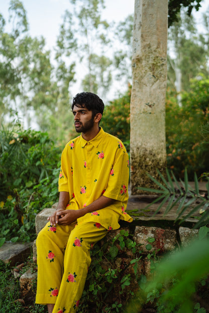 TREEJM's Men's Rangeela Co-ord Set merges retro style with lasting comfort. Crafted from premium fabric, it's a standout piece for any occasion.